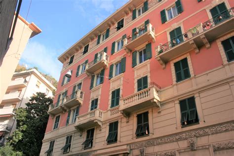 Cerchi altre case e appartamenti in vendita? Case indipendenti in vendita a Genova in zona Quezzi ...
