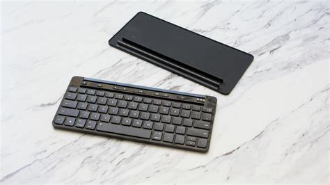 Microsoft Universal Mobile Keyboard06