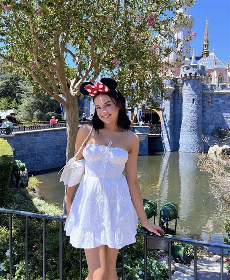 Adriana Chechik Visits Disneyland Rhotgirlsatdisneyland