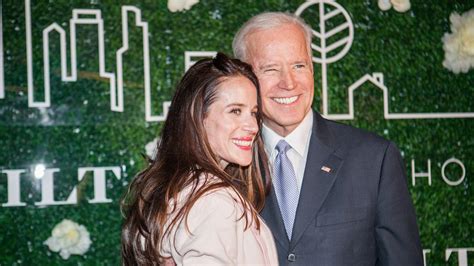 Joe Biden Drops By A Fashion Party The Reason His Daughter The New