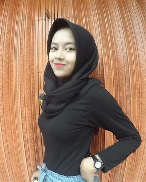 Anything not addressed by the faq can. Kumpulan foto ukhti nonjol in 2020 | Hijab fashion ...