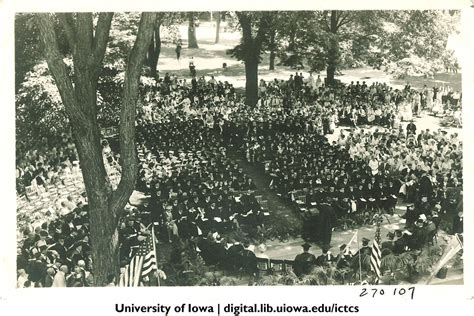 Commencement On Pentacrest The University Of Iowa 1920s Flickr