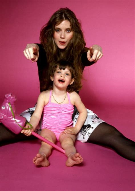 Adorable Photos Of Bebe Buell And Her Daughter Liv Tyler In 1980