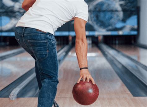 cara pegang bola bowling