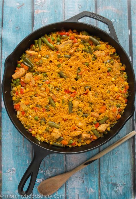 Recetas de arroz frito con verduras y pollo con salsa de soja y muchas más recetas de arroz con pollo. Chicken with Rice Spanish Style - Mommy's Home Cooking