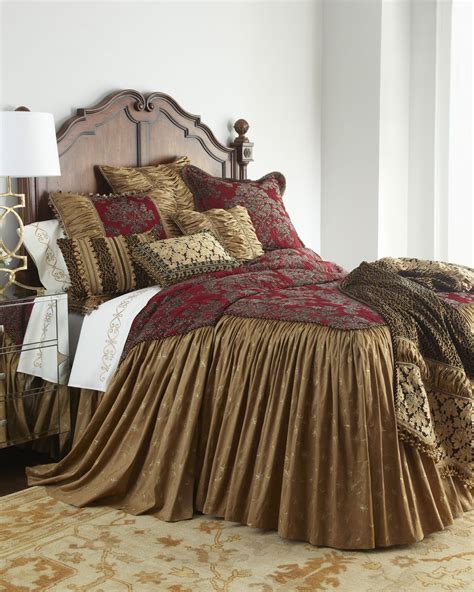 Bed tufted silver haute bedding queen juliet coverlet horchow three collection king marble well bottle peacock. Sweet Dreams "Mi Amore" Bed Linens - Horchow | Bed linens ...