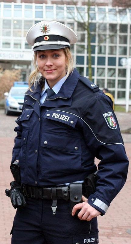 Polizistin Nrw Police Women Female Police Officers Female Cop