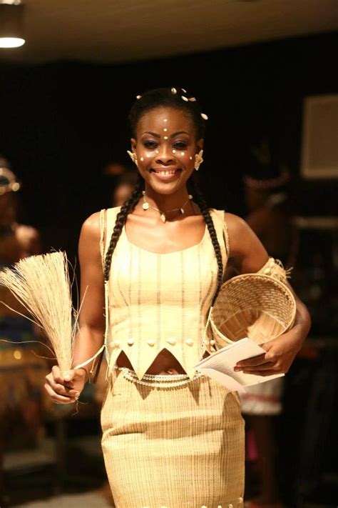 Encyclopédie De La Mode Gabonaise Raphia Du Gabon Forever