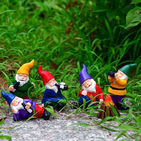 Vtyepou Funny Garden Gnomes Outdoor Ornaments Mini Garden Gnome Statue