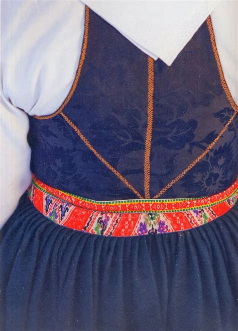 folk costume costumes traditional fashion take that textiles embroidery couples clothes