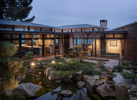 Japanese Garden Lies At Heart Of Seattle Residence By Stuart Silk