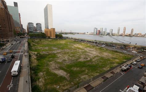 Prime Lot Empty For Years Yes This Is Manhattan