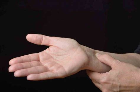 10 Titik Pijat Refleksi Tangan Ampuh Atasi Masalah Kesehatan