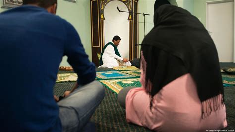 Gay Imam Starts Quiet Revolution In Islam Dw 10312016