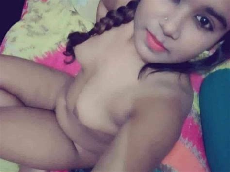Desi Bihari Girl Ki Nude Selfies