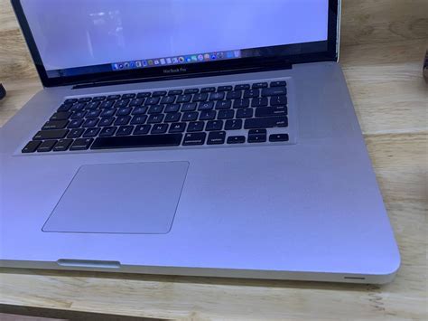 Macbook Pro 17 Inch I7 NghĨa Store