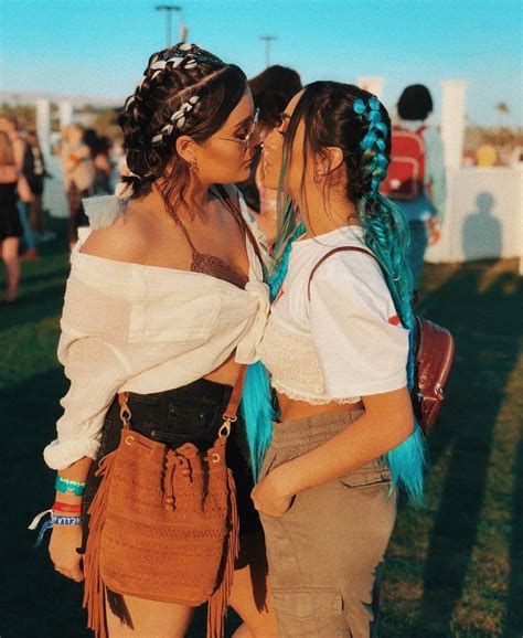 Calle Y Poché Lesbian Love Cute Lesbian Couples Cute Couples Goals Lesbians Kissing Kiss