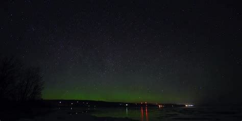 Timelapse Shows Northern Lights Over Wisconsin