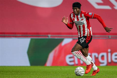 Noni madueke scored his first goal for psv against fc emmencredit: Noni Madueke is op een geduldige manier ongeduldig bij PSV: 'Dankbaar hoe snel alles gegaan is ...