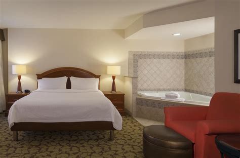 Best Hotels With Jacuzzi In Room In Va For Your Romantic Getaway