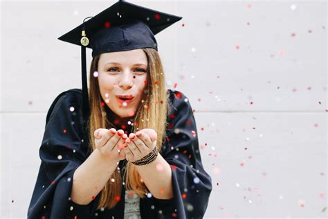 12 Insanely Good And Inexpensive High School Graduation T Ideas
