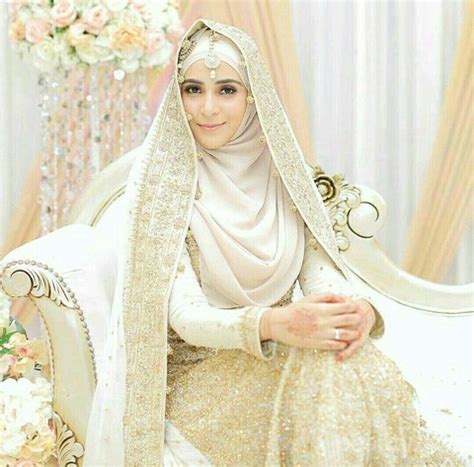 Referensi gaun pengantin wanita modern terbaru. 7 Inspirasi Gaun Pengantin ala India, Cocok untuk Wanita ...