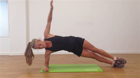Side plank (vasisthasana) can be a great pose for building physical strength and mental focus—as long as your wrists and shoulders are in good shape. Side Plank Twist - YouTube