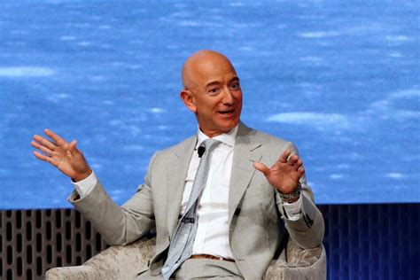 Jeff Bezos To Step Down As Amazons Ceo Ritz