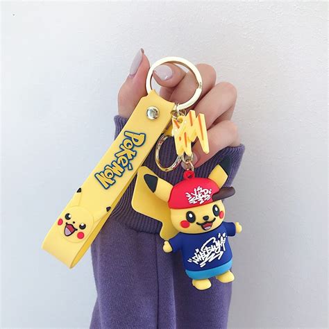 สินค้าพร้อมส่ง Second Generation Pikachu Keychain Pokémonpokémon