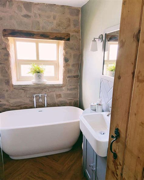 21 cabin bathroom ideas that are rustic chic