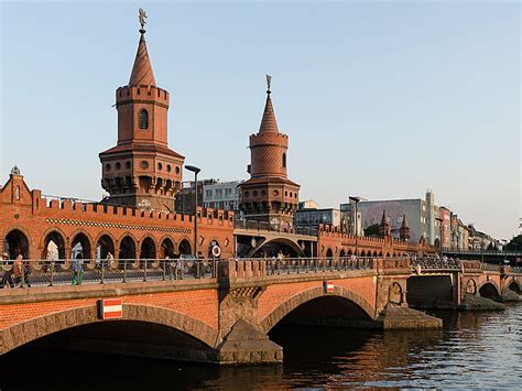 Oberbaumbrücke In Friedrichshain Kreuzberg Berlin