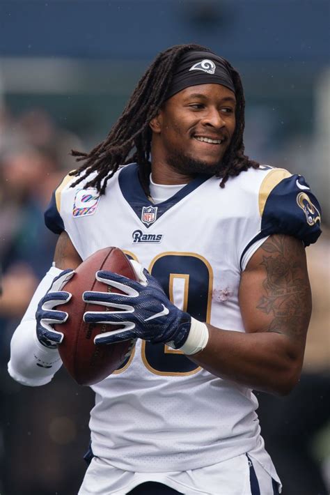 Los Angeles Rams Running Back Todd Gurley Ii Warms Up On The Todd Gurley La Rams Football