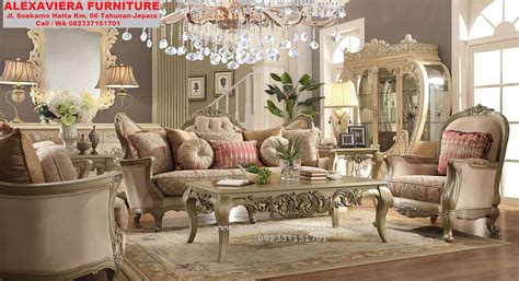 55 model kursi tamu kayu jati jepara harga murah dengan kualitas terbaik untuk ruang tamu rumah modern maupun. Model Sofa Ruang Keluarga Mewah Klasik KT-052, Sofa Ruang ...