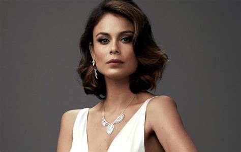 Dynasty Reboot Recasts The Role Of Blake Carringtons Wife Cristal What To Watch