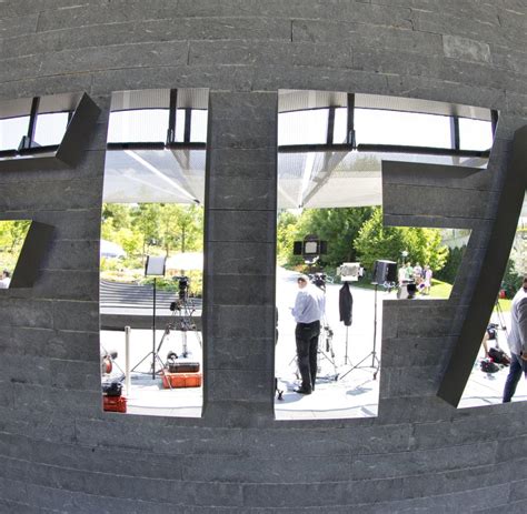 Wie wird abseits überhaupt definiert? Fußball-Regeln: Neue Abseitsregel im Gespräch - mit ...