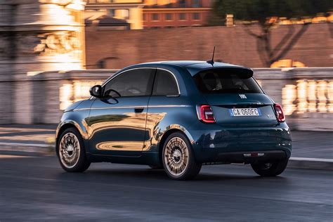 Reservations Open For New Fiat 500 Electric Parkers