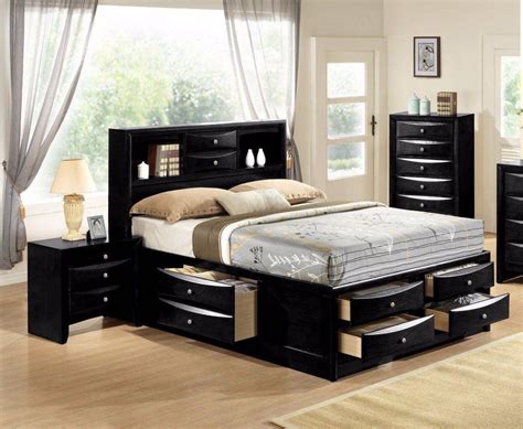 Start with a bed style and let the rest of the décor follow or fall in love with a single piece and synchronize accordingly. 20 Elegant Cheap King Bedroom Set | Findzhome