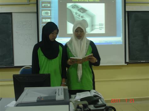 Dalam buku ini animasi adobe flash lebih ditekankan untuk pembuatan materi pembelajaran, bukan untuk animasi company profile, atau web base animation. EDU3105 TEKNOLOGI DALAM PENGAJARAN DAN PEMBELAJARAN ...