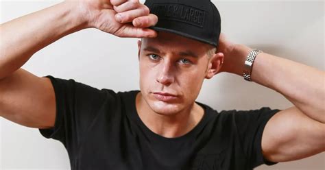 Scotty T Reveals Secret New Dancer Girlfriend He Met During Panto And Hes Already In Love