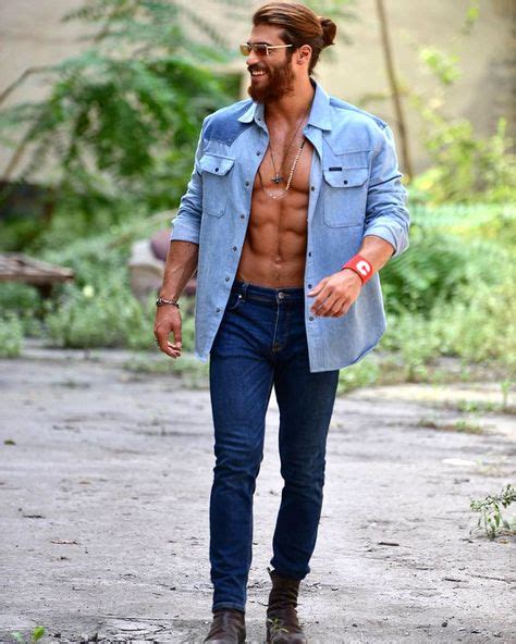 Can Yaman In 2020 Casual Outfit Inspiration Canning Turkish Men