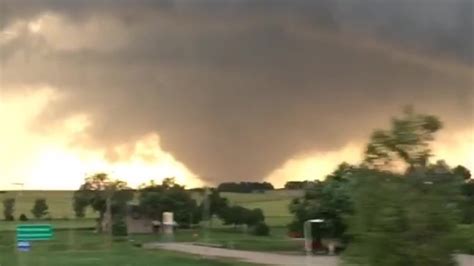 Tornado In Kansas Caught On Camera Cnn Video