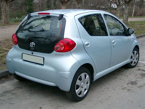The aygo was first displayed at the 2005 salon de l'automobile de genève. Toyota Aygo