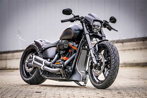 Harley Davidson Black Rebel Is A Full Custom Thunderbike