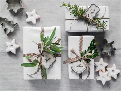 7 Easy Christmas T Wrapping Ideas With Minimalist Appeal
