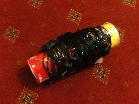 Wrap Your Christmas Lights Around A Pringles Can And They Wont Be Tangled Next Year X