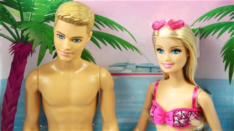 Barbie and Ken Beach Doll Giftset 2 Pack Barbie i Ken na Plaży 2 Pak