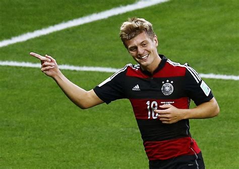 Toni kroos joined to real madrid c.f copyright laws and proposals: Bayern Munich's Toni Kroos confirms move to Real Madrid