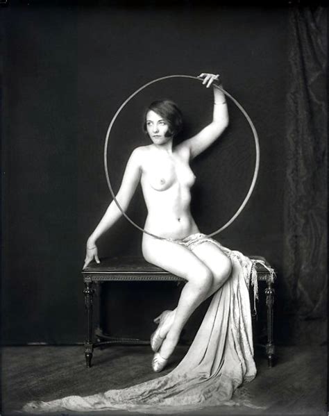 Vintage Nude Pict Gal