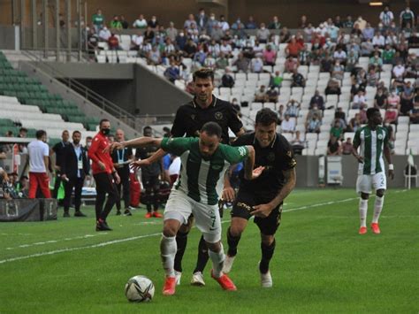 Giresunspor Konyaspor maçında gol sesi çıkmadı