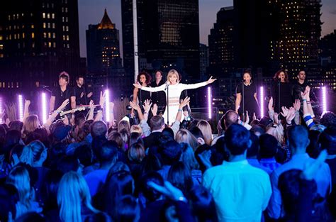 Taylor Swift Live Broadcasts Manhattan Rooftop Secret Session